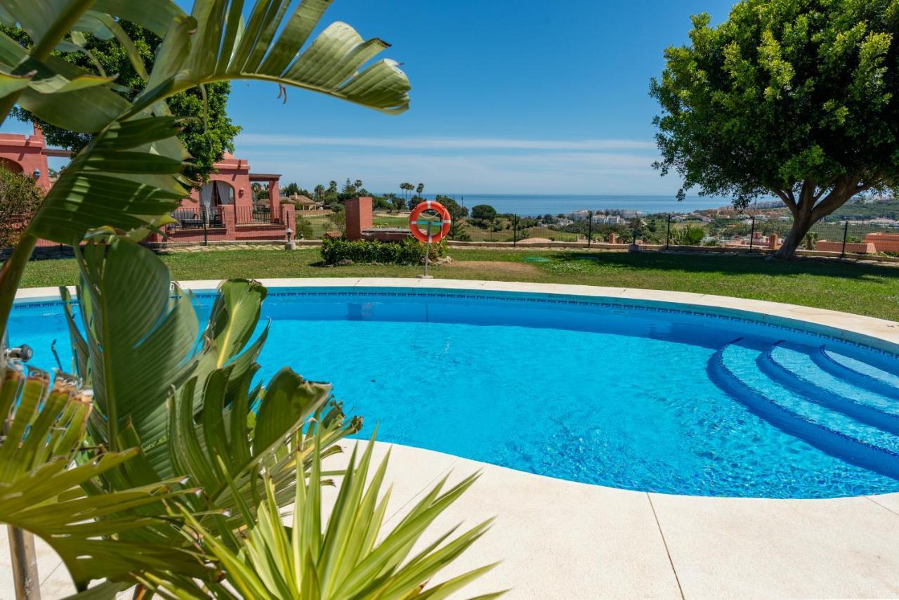 Colinas El Hacho 2320 Sea View Apartment Manilva Bagian luar foto