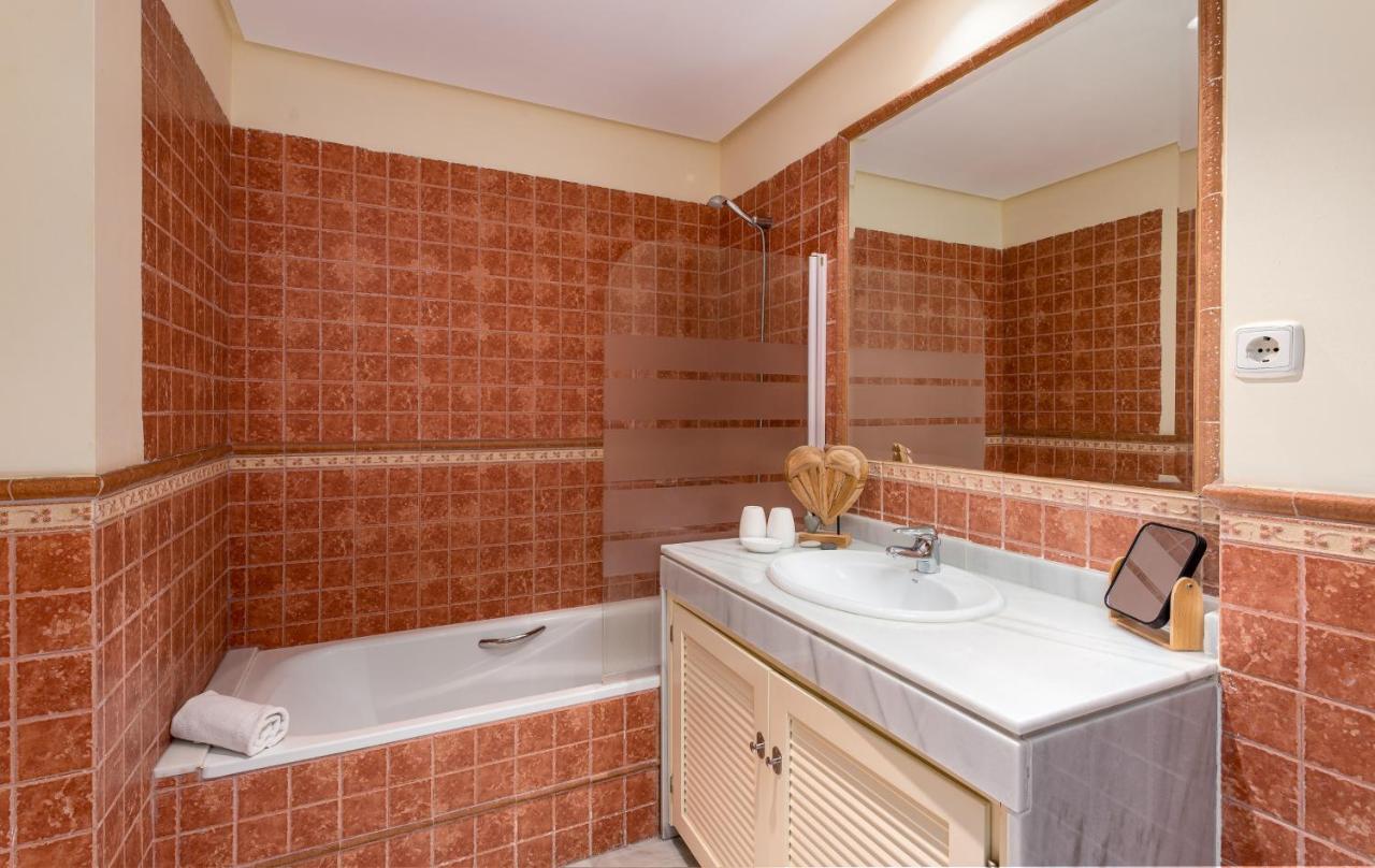 Colinas El Hacho 2320 Sea View Apartment Manilva Bagian luar foto