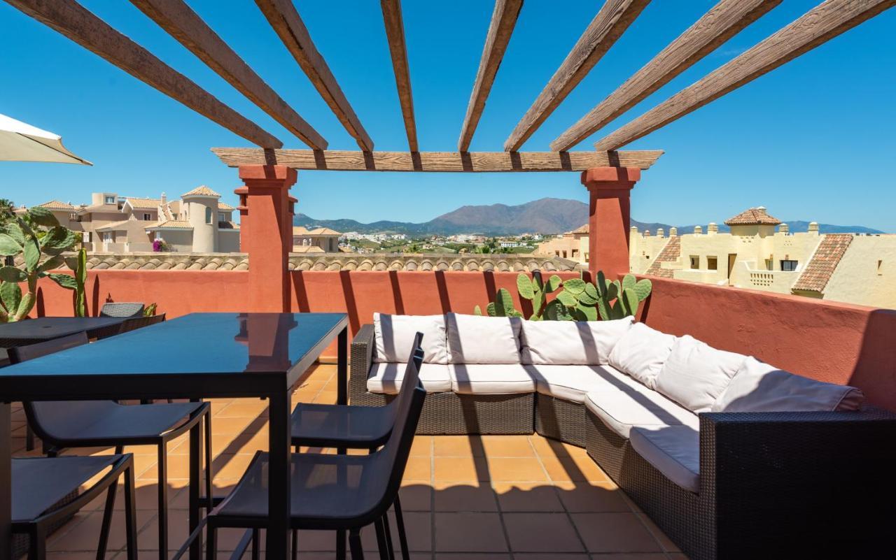 Colinas El Hacho 2320 Sea View Apartment Manilva Bagian luar foto
